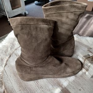 FitFlop Wedged Taupe Suede Boots